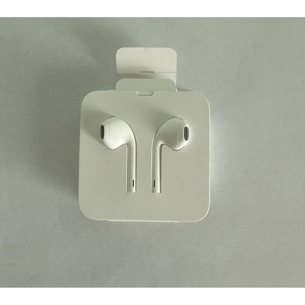 Genuine Apple EarPods with Lightning Connector Wired Headset Headphone MMTN2AM/A